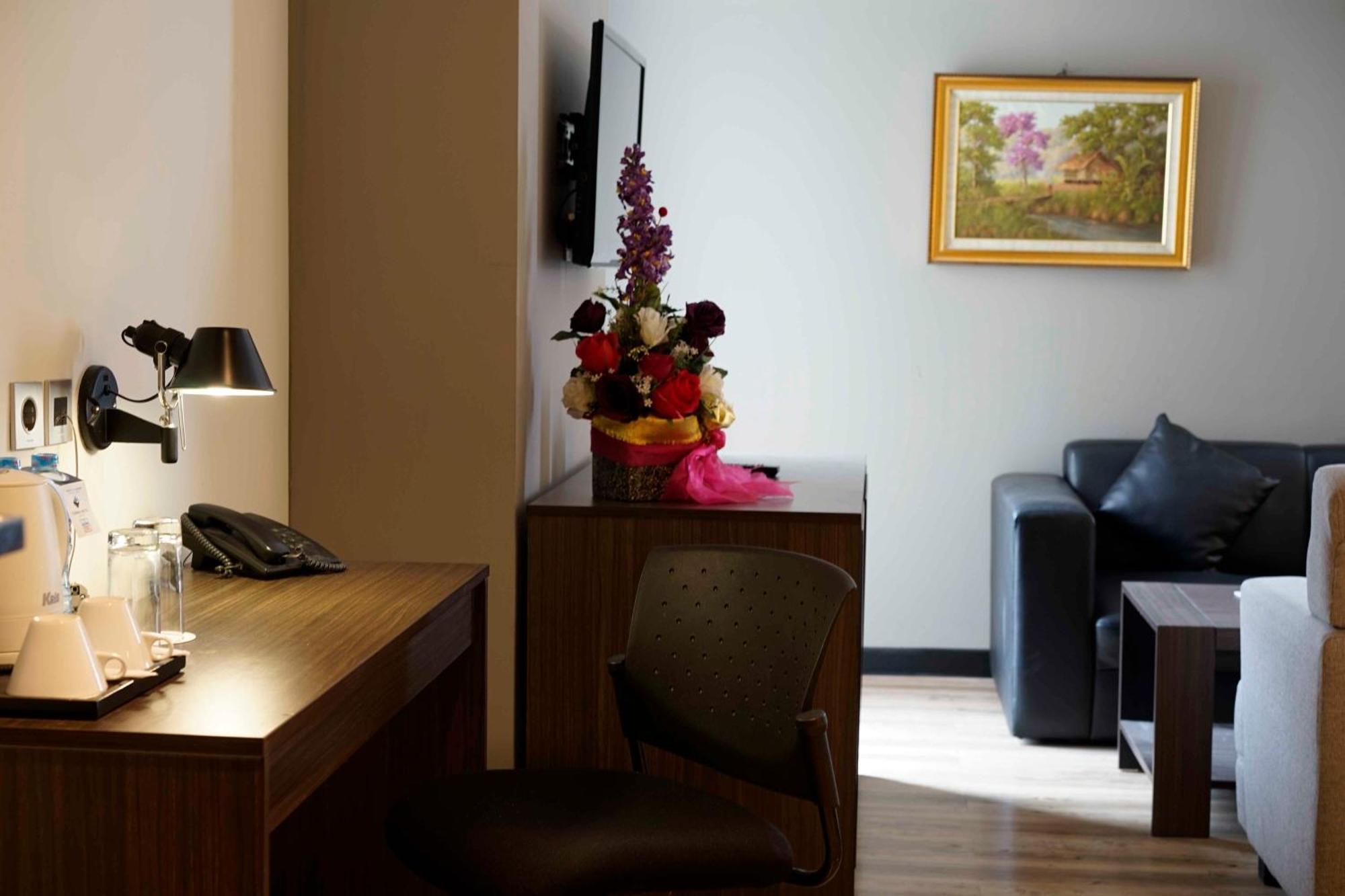 Yunna Hotel Lampung Bandar Lampung Luaran gambar