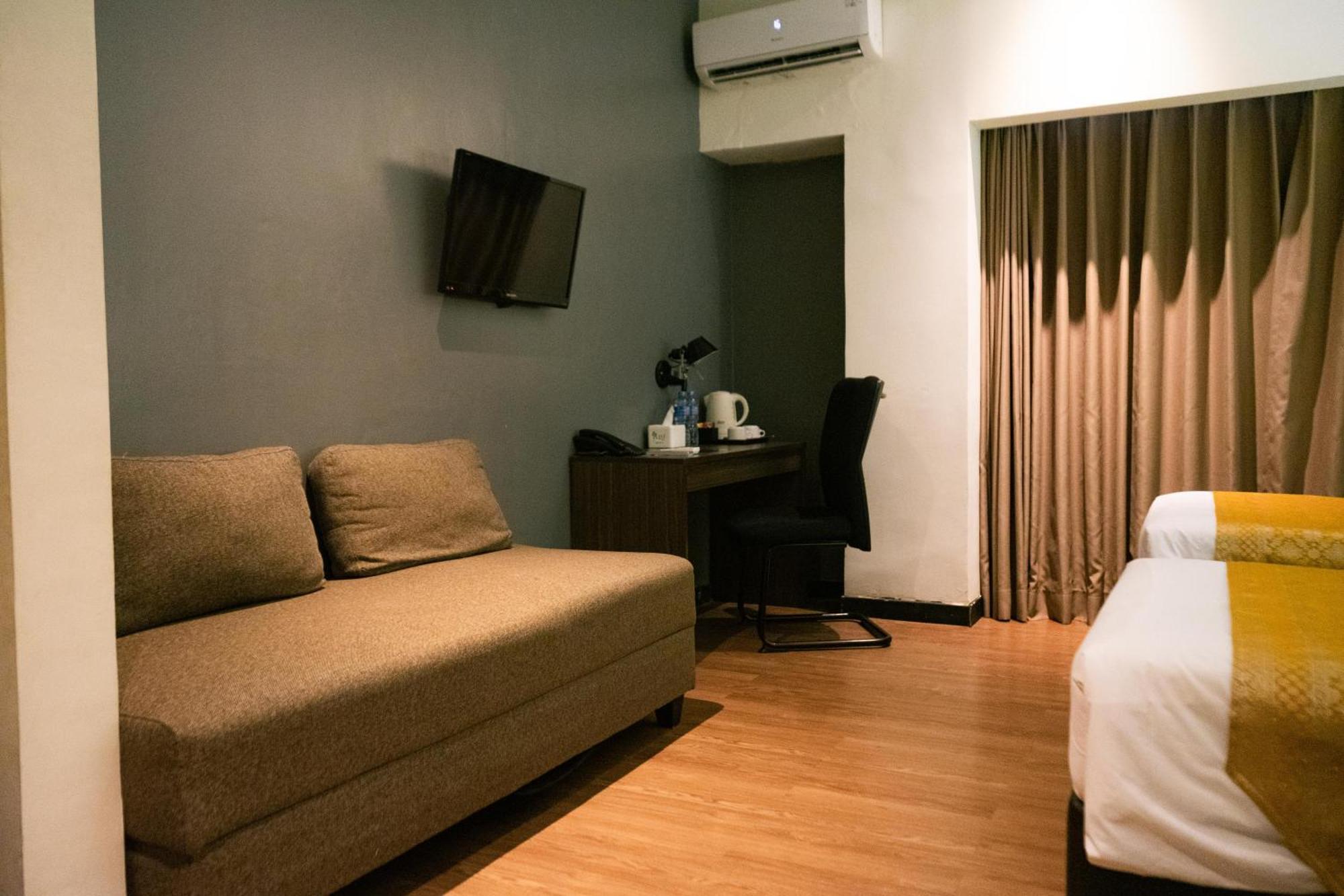 Yunna Hotel Lampung Bandar Lampung Luaran gambar